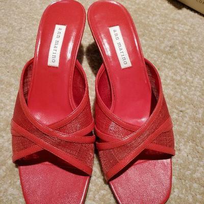 MB-233: 4 pair brand new shoes