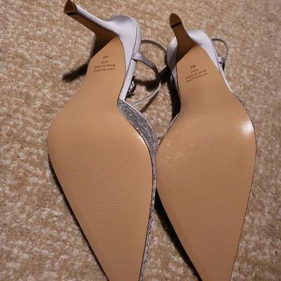 MB-233: 4 pair brand new shoes