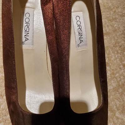 MB-238: three pair size 8 shoes