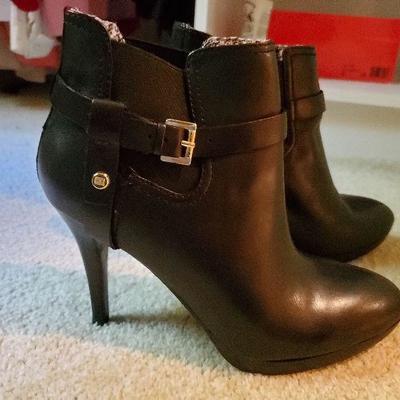MB-239:two pair ankle boots and two pair shoes size 8 and 8 1/2