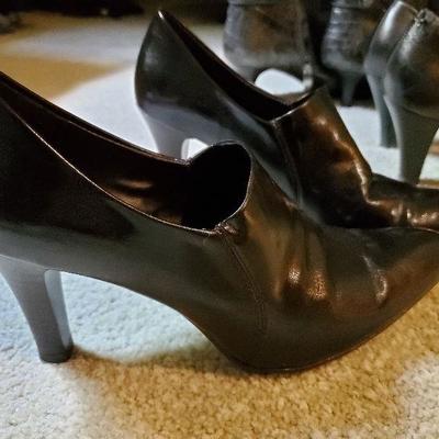 MB-239:two pair ankle boots and two pair shoes size 8 and 8 1/2