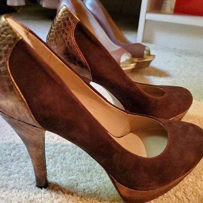 MB-240: four pair of heels size 8 3 are new one pair gently worn
