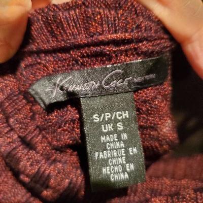 MB-250: sweaters and halter top