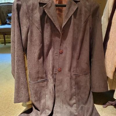 MB-252: faux suede lot