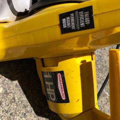 Lot of Yard Equipment Leaf Blower Vac and Trimmer by Toro Black & Decker and Paramount