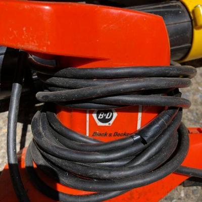 Lot of Yard Equipment Leaf Blower Vac and Trimmer by Toro Black & Decker and Paramount
