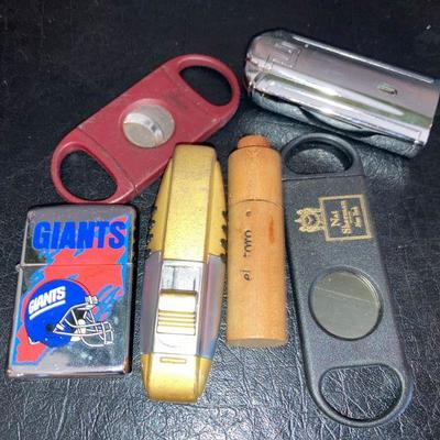 Lot L19: Lighters Cigar Cutters