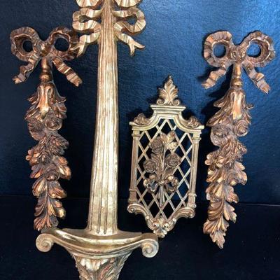 Lot 24: Wall Decor