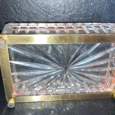 Lot L29: Glass lidded box.