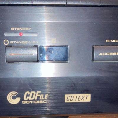 Lot L32: Pioneer 300 CD Player / Changer with CDs already in it!