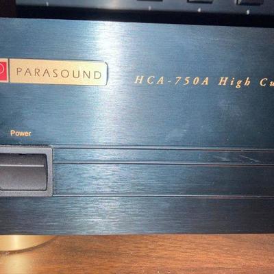 Lot L33: Parasound Amplifier 