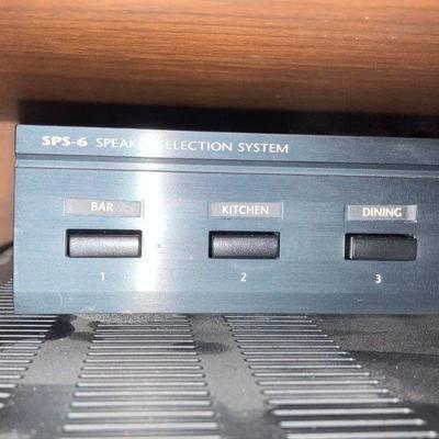 Lot L34: Speaker Selector BROKEN