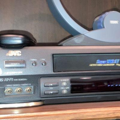 Lot L36: JVC VHS Player