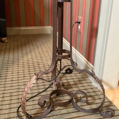 L41: 9 armed Candelabra Lamp 