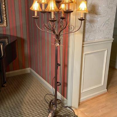L41: 9 armed Candelabra Lamp 