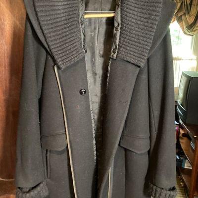 L44: Pair of Men's Jackets 