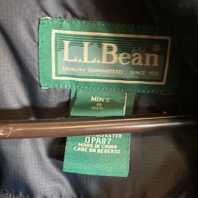 L47: LL Bean Men's Coat Size Small