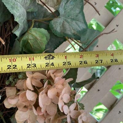 Lot Outside3: Outdoor Floral Faux Wreath 