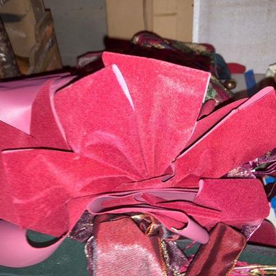 Lot B47: Misc holiday lot