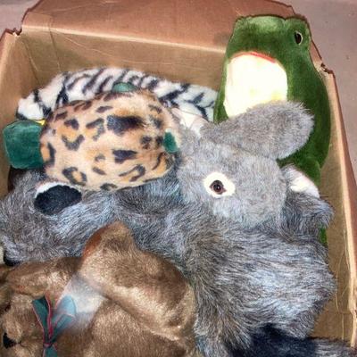 Lot B48: Plush lot