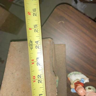 Lot 51: Nativity Scene w/ figurines.