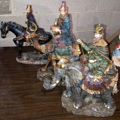 Lot 52: Wisemen