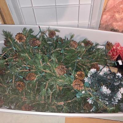 Lot B62: Lot of Christmas Sprigs / Decor