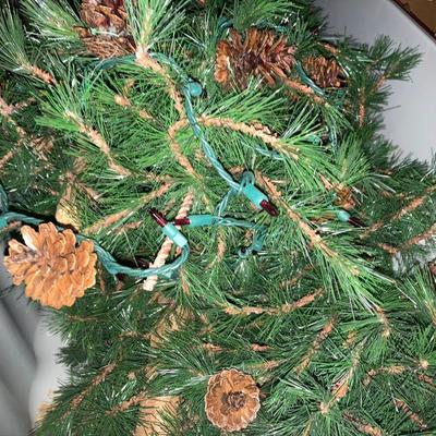 Lot B62: Lot of Christmas Sprigs / Decor