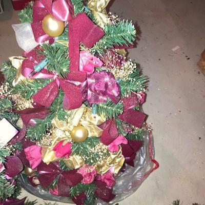 Lot B64: Christmas Tree Lot