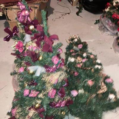 Lot B64: Christmas Tree Lot