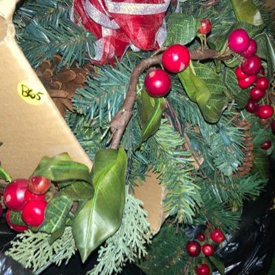 Lot B65: Lot of Christmas Sprigs