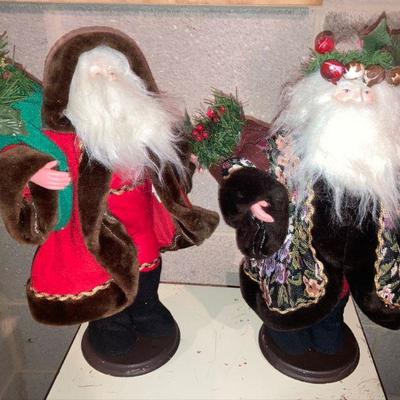 Lot B69: Pair of Santa Figurines