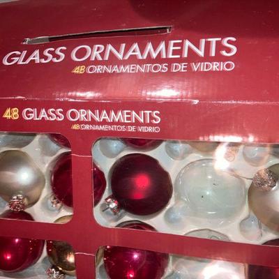 Lot B71: Christmas ornament lot