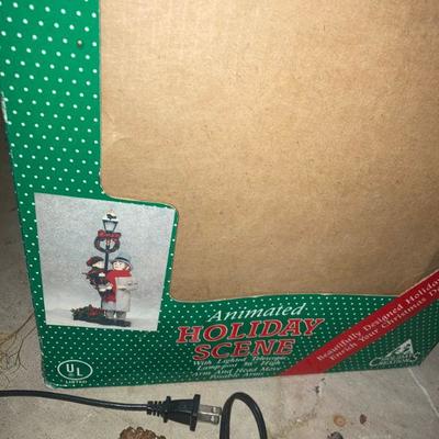 Lot B72 Lot of Animated / Light up Christmas Figurines