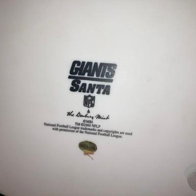 Lot B75: New York Giants Christmas Figurine Lot