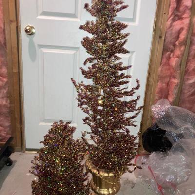 Lot B81: Unique Christmas Decor, very pretty! 