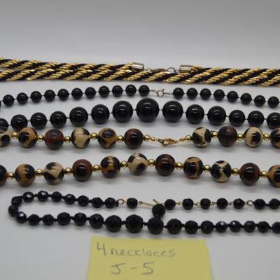 Lot J5: Four vintage necklaces