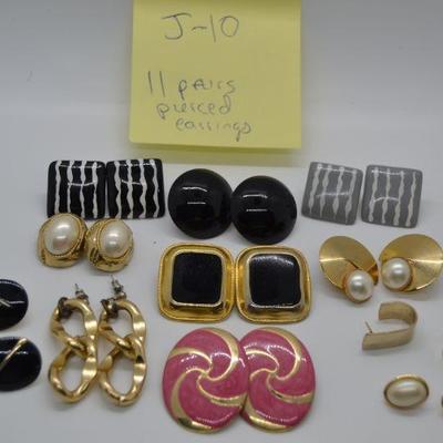 Lot J10: 11 pairs of vintage earrings (pierced)