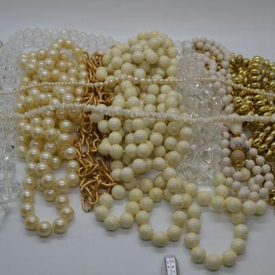 Lot J15: Vintage Jewelry Lot