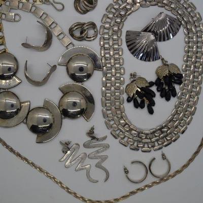 Lot J18: Silvertone Jewelry Lot, Vintage