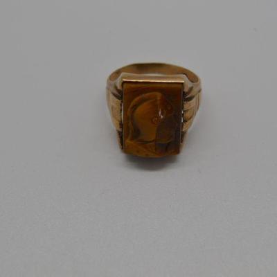 Lot J21: 10k vintage tigers eye cameo ring size 7
