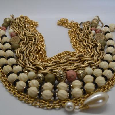 Lot J23: Vintage Jewelry lot of 5