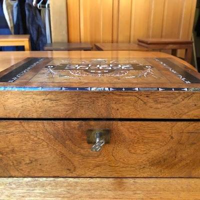 Antique Beautiful Wood & Mother of Pearl Inlay Portable Secretary Travelling Lap Writing Desk