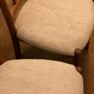Pair of 2 Mid Century Chairs with Cream Cushion