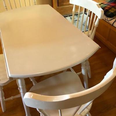 White Kitchen Dining Table with Expandable Leaves and 4 Chairs