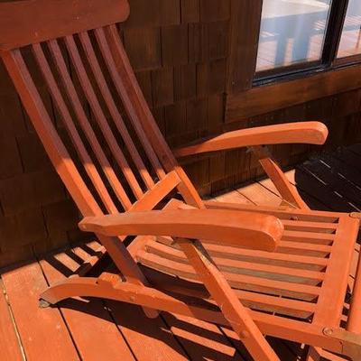 Red/Teak Outdoor Wood Lounge Chair