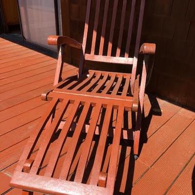 Red/Teak Outdoor Wood Lounge Chair
