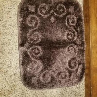 Lot 48 Brown bath rugs