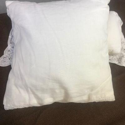 #104 2 Lacey Pillows 