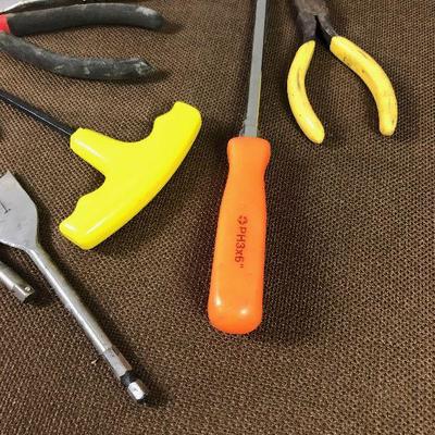 #272 Mixed lot of Hand tools 